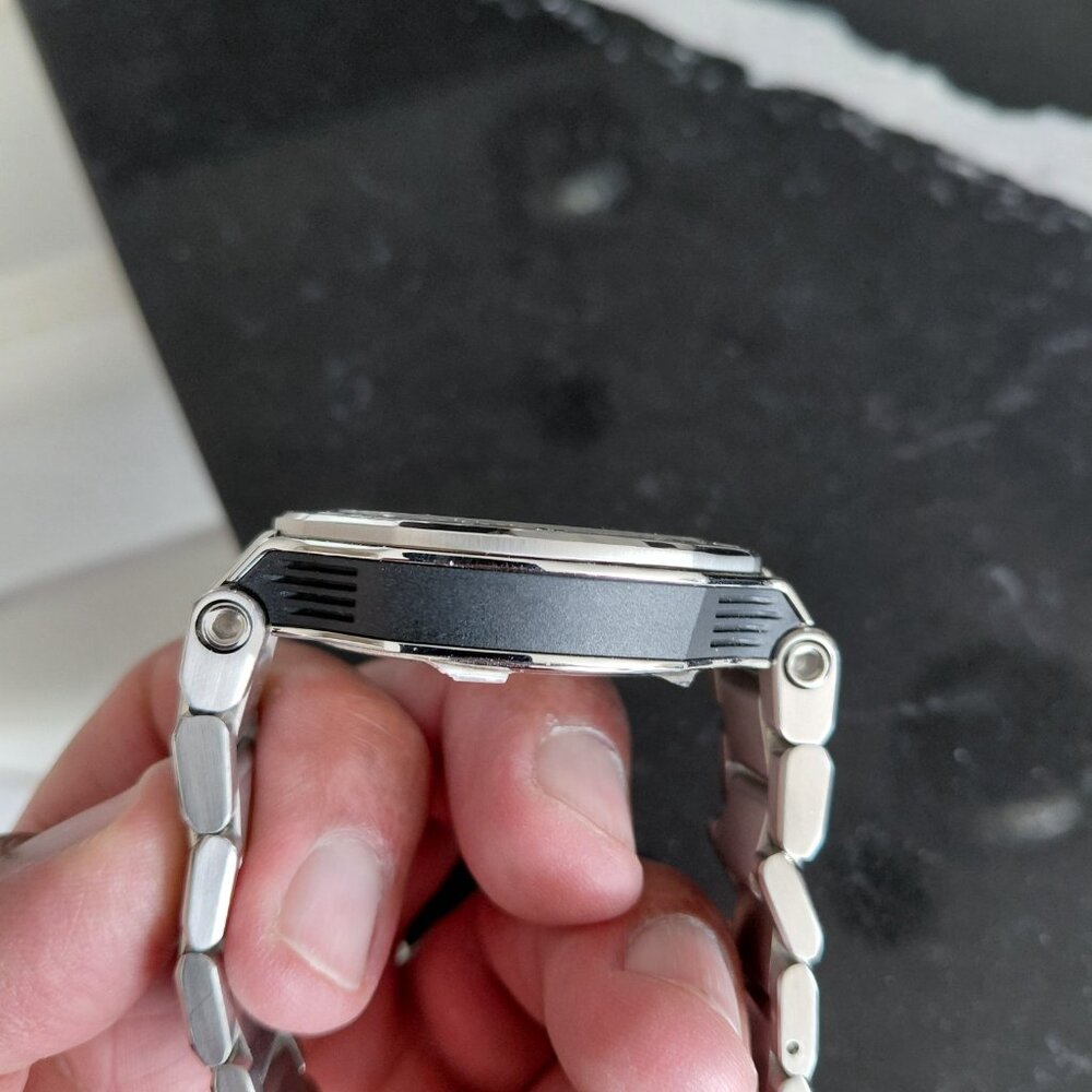 Watch - Picture 3 of 3